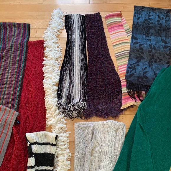 Bundle Of 12 Winter Scarves - Picture 5 of 13
